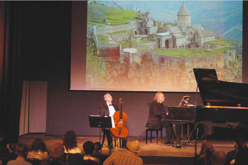 Violincello-Konzert "Brücke" von Armen Antonian: Wie kann ein Musikinstrument "sprechen"?